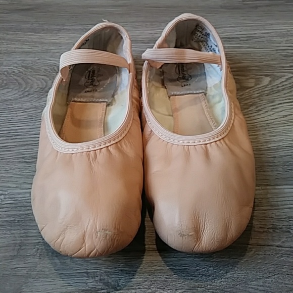 revolution stretch ballet shoes